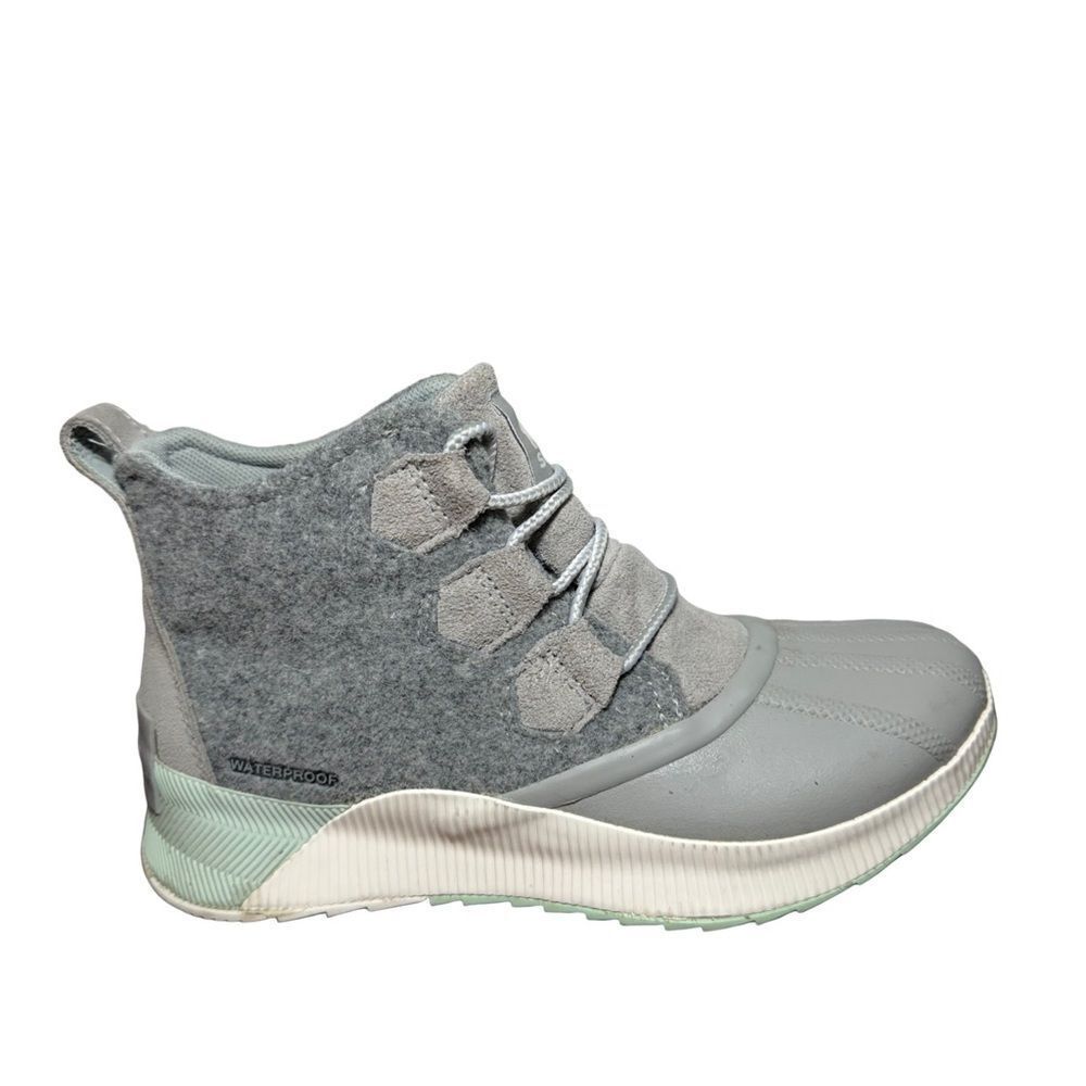 Sorel Gray Lace Up Boots